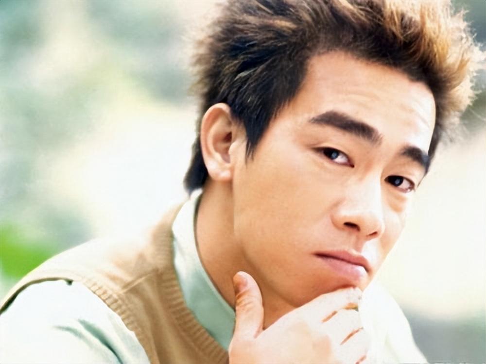 陈小春|陈小春：用尽全力找不回被3000元卖掉的弟弟