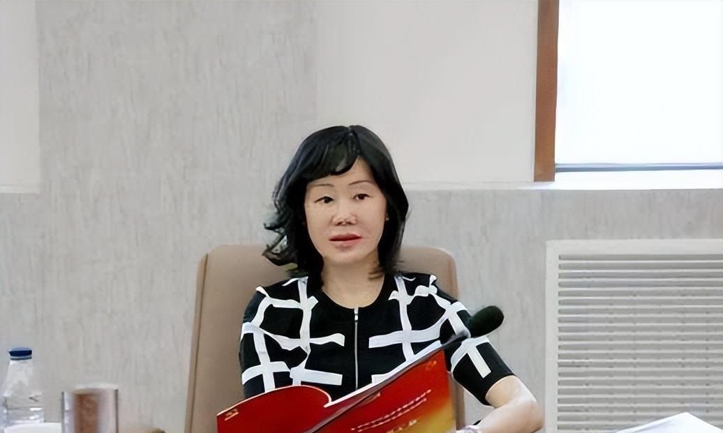 美女校长沈志莉“栽了”:沉迷整容受贿400万,58岁看起来像少女