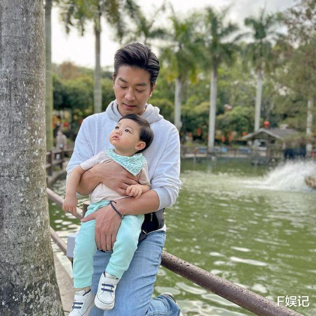 黎诺懿|黎诺懿一家四口放假去郊游享受家庭乐 大儿子顾着玩没兴趣拍全家福