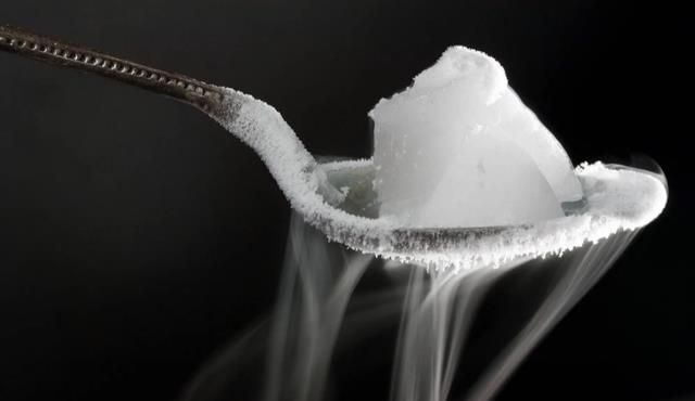 神秘的七号冰:传言一块就能让地球的海洋全部冻结吗,是真的吗?