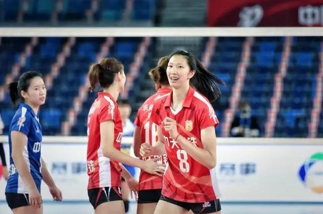 利物浦|女排主攻5进4！李盈莹王云蕗位置稳固，吴梦洁王逸凡金烨争两席