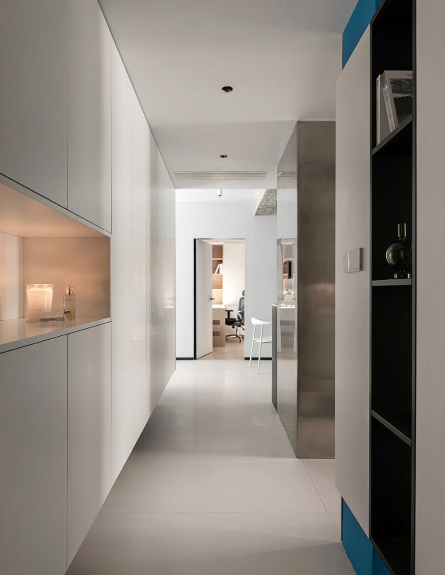 为追求现代简约，他将家里所有房间打通，完工后，高级感都藏不住