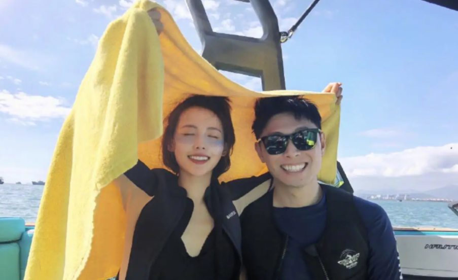 北电女生邵晴素颜照流出,与买超吃饭毫不避讳,疑似好事将近