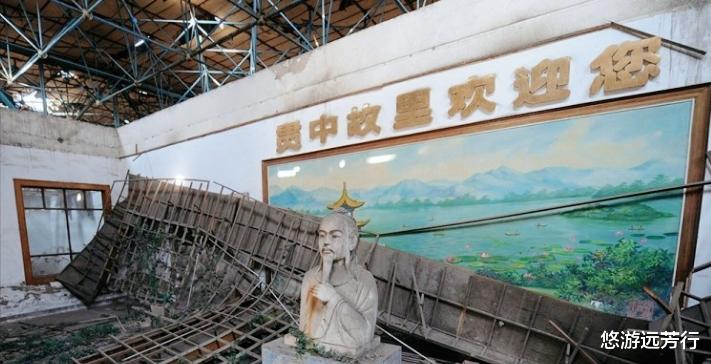 玫瑰|山西斥资6000万建假古城，开业2年倒闭，荒废23年无人问津