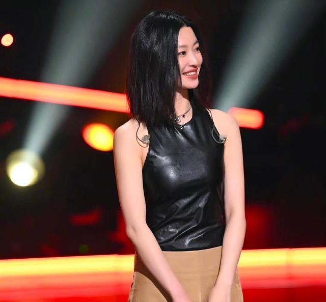 周深|继孟佳、张紫宁之后,马吟吟也未选择周深,为何?看看张韶涵