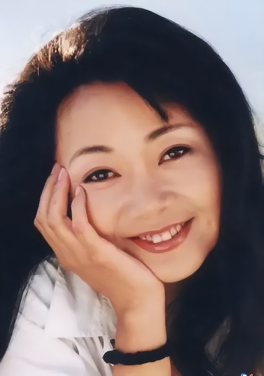 王澜|这10位戏里土得掉渣的大妈,年轻的时候个个是一眼万年的美人