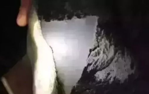 翡翠|3万入手的翡翠原石，切开后秒变180万，原来这才是真正的玻璃种！