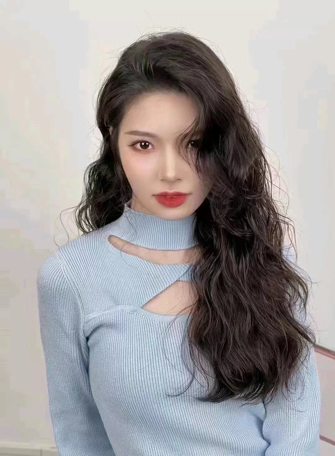 最美发型 天冷了，是该换换发型了，17款最美发型送给你