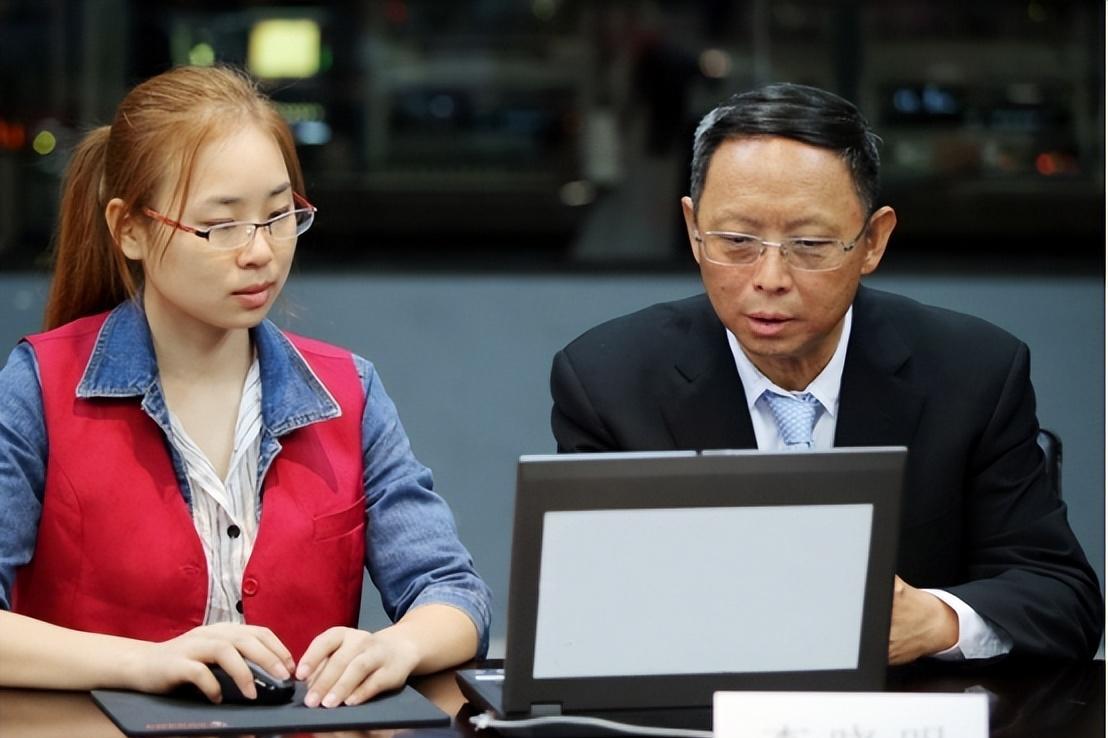 国籍|李晓明一家5口偷入美国籍,依然在中国继续捞金,如今报应来了