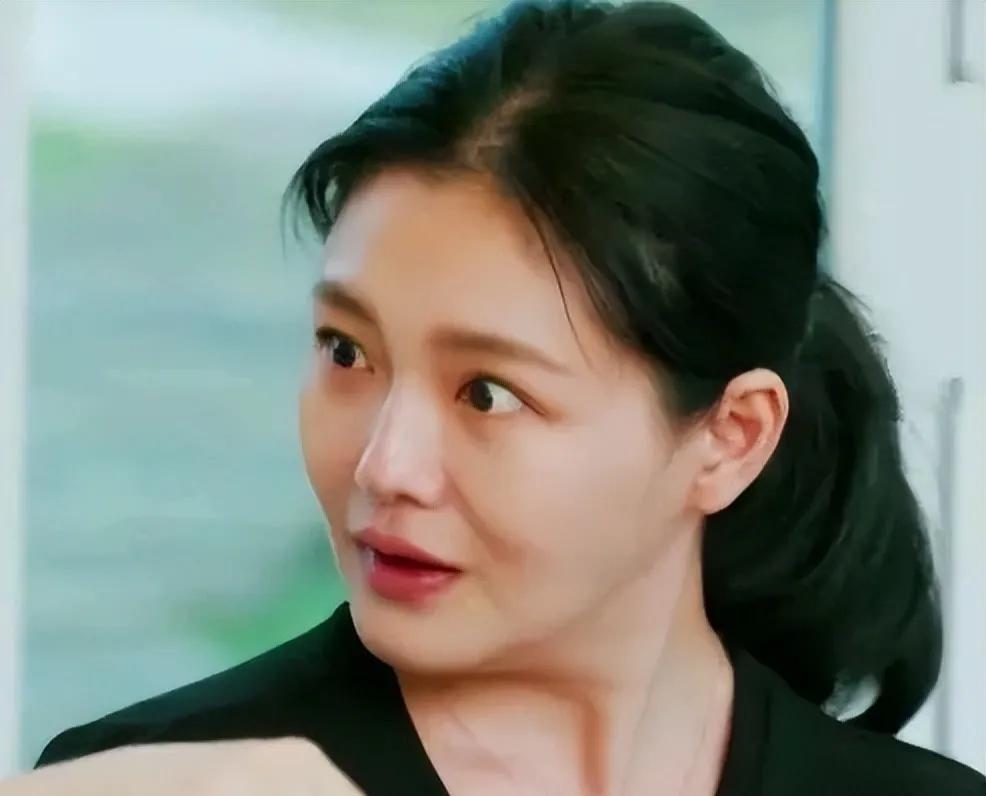 汪小菲|汪小菲目前状况，既然没法上桌吃饭，就要有掀桌子的勇气