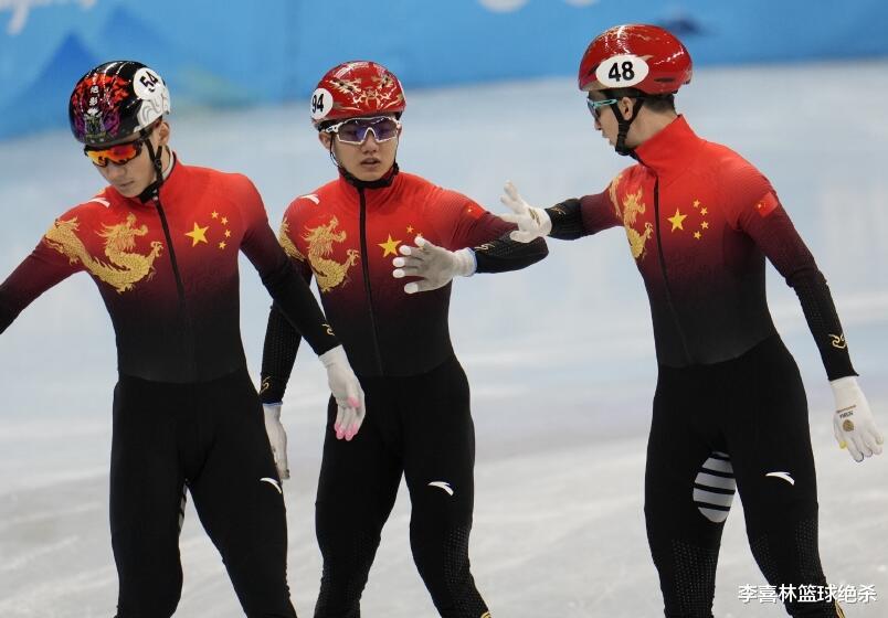 任子威|泪目！武大靖体力不支让任子威走曝光，网友破防：大靖500米加油