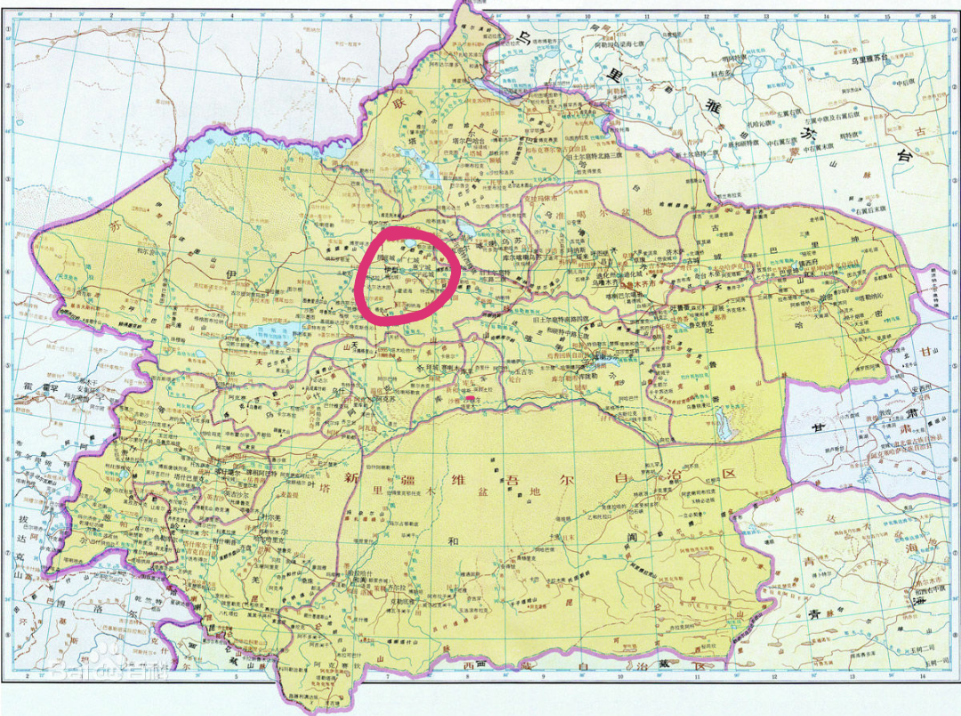新疆维吾尔自治区|东方普罗旺斯，本该是内陆的新疆首府，如今却成了边境城市