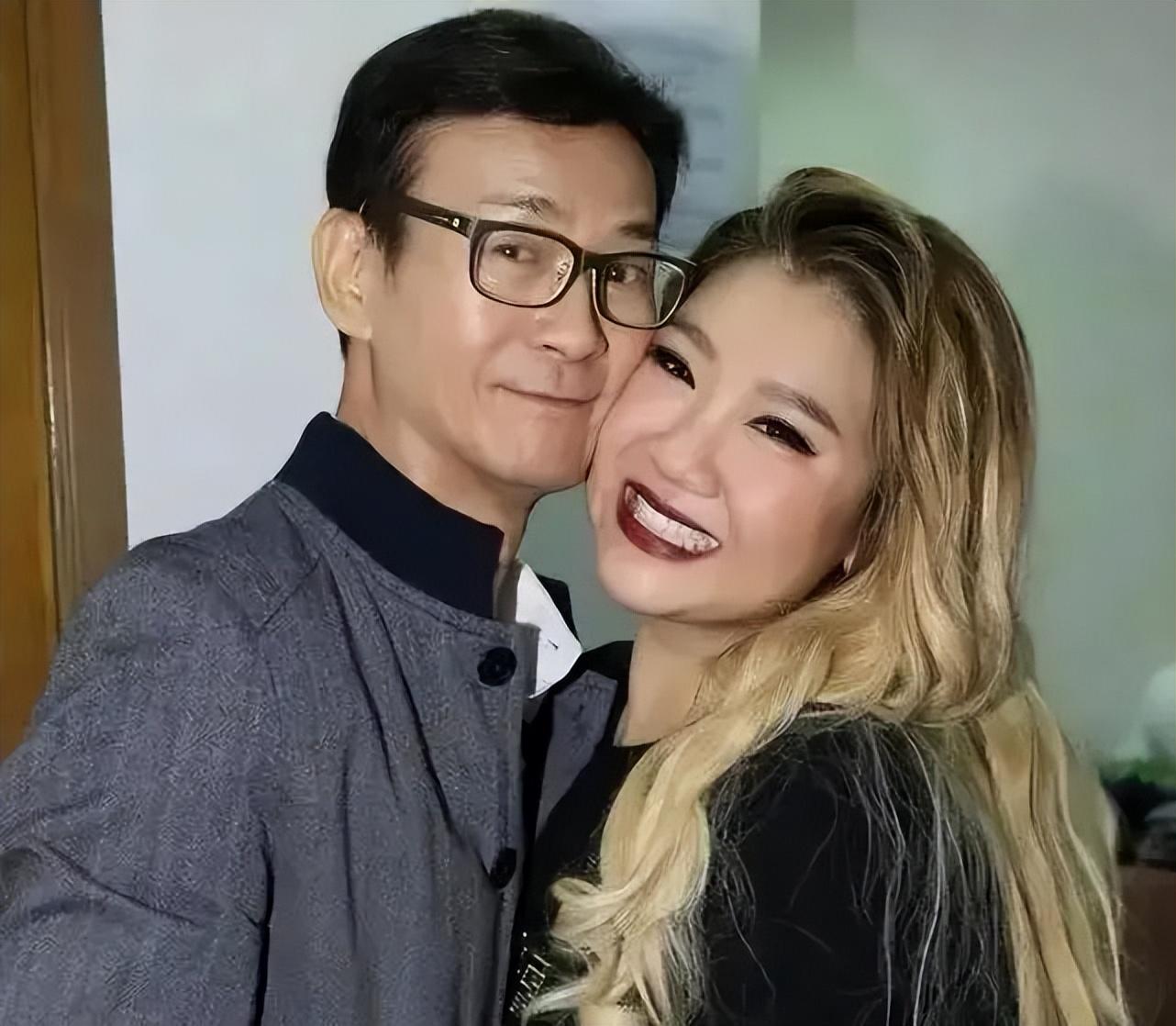 郑欣宜|郑欣宜佩戴沈殿霞留下的千万珠宝露面,有肥姐当年的感觉