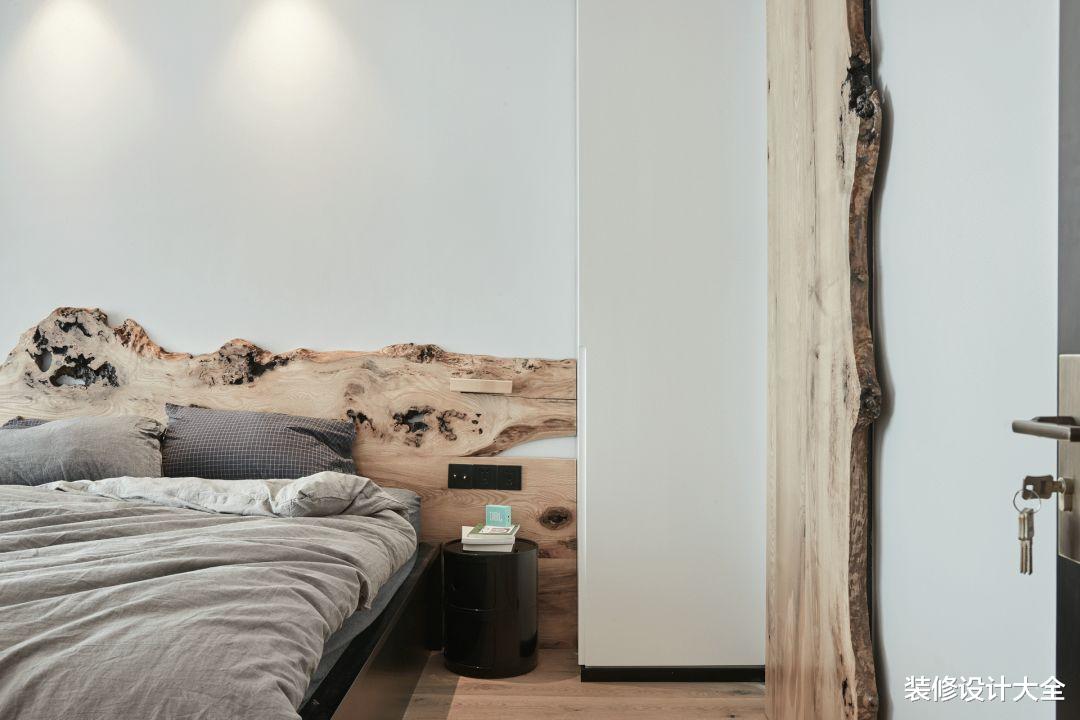 89㎡个性混搭工业风小户型，“破旧的”电视背景墙，很帅气！