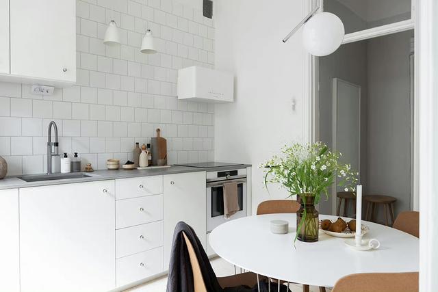 干净整洁的家，会让人的心情变好，44平一人独居，刚好