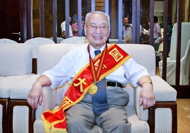 蔬菜|国医大师何任,50多岁患癌,之后喝“养生粥”来抗癌,活到了92岁