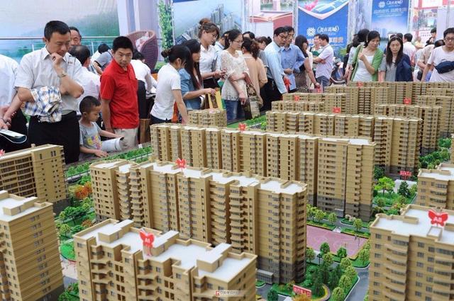 又一富豪倒下!坐拥资产千亿,雇10个保镖、18个保姆,现已锒铛入狱