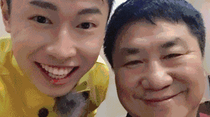 主持人|周小闹:曾是省台主持人,一人演一个学校走红,如何征服千万网友