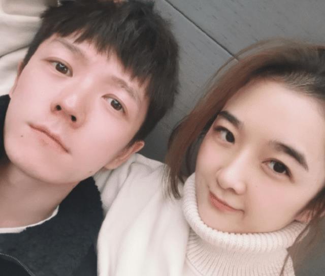 吴雅婷|33岁女艺人晒出近况,因疫情管控无法回家,深夜为家人送物资