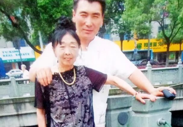 李玉成|网传李玉成曾向85岁马玉琴提离婚,因其无法生育,网友:不太可能