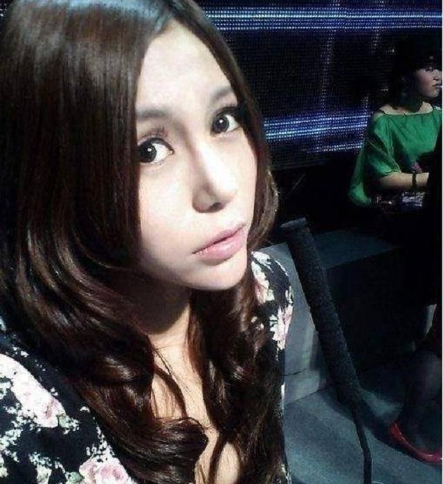 非诚勿扰|宁愿坐在宝马车里哭的马诺，被观众误会10多年，今生活独立且幸福