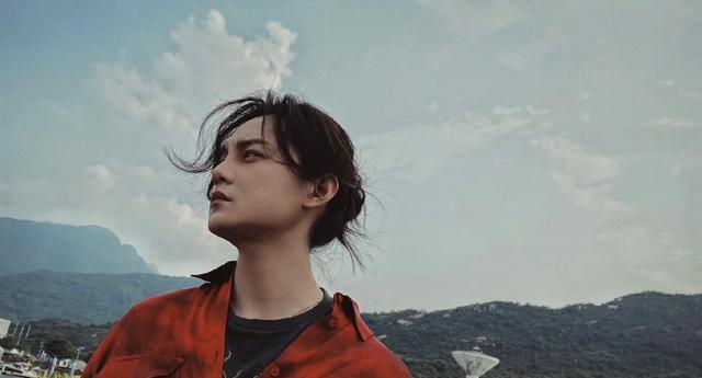 Angelababy 尹正发文求放过，表示自己没有立过人设，因减肥过度脸部垮掉