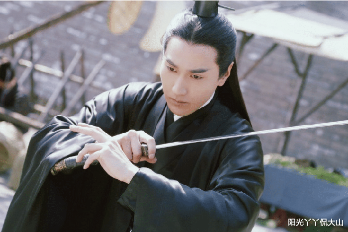 东华帝君|三生三世十里桃花：作为男配的东华帝君，为何比男主夜华更讨喜呢