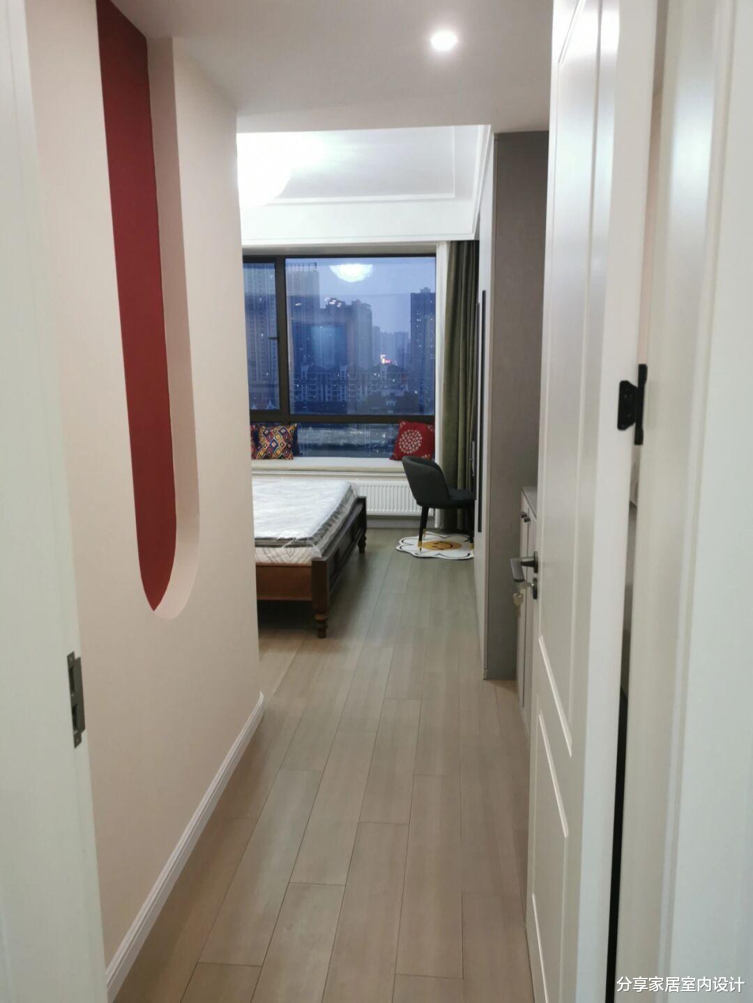 普通装修花了半年终于完工,效果很满意,电视墙非常实用!