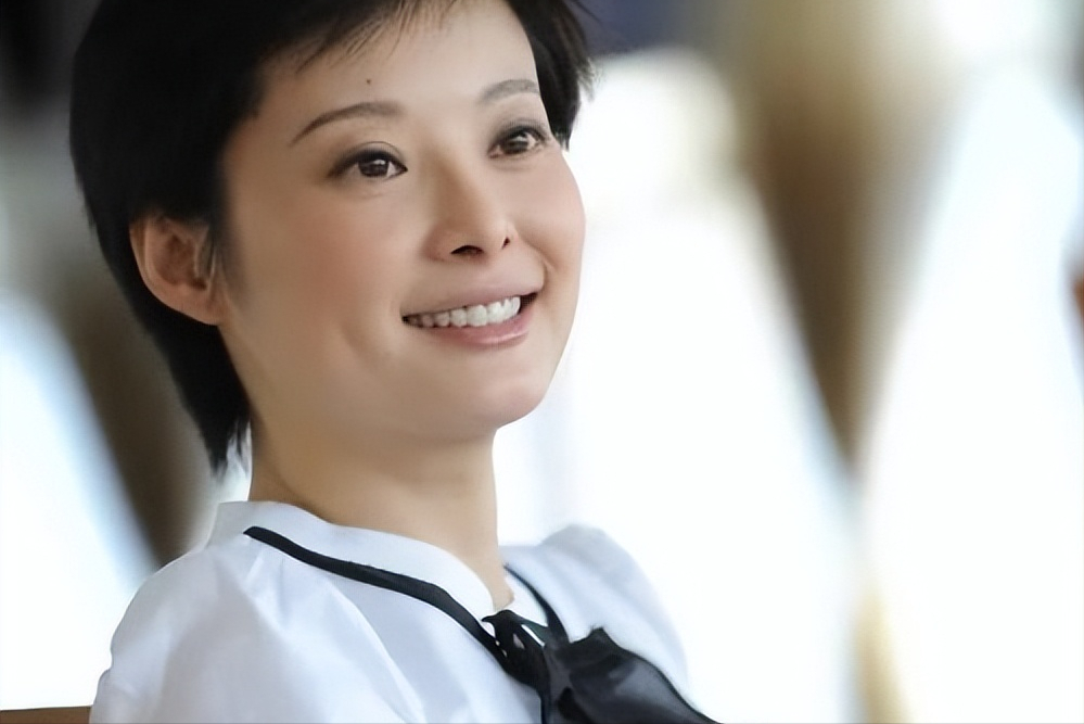 央视|袁立曝央视主持人李红黑料！