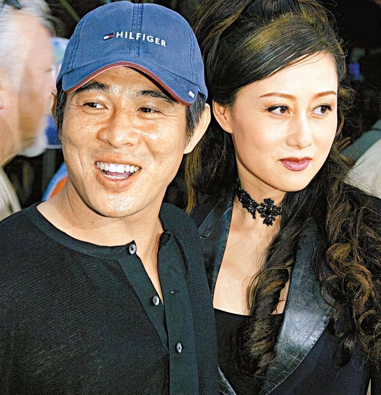 李连杰|同样是李连杰的基因,为何黄秋燕的女儿和利智的女儿差别这么大?