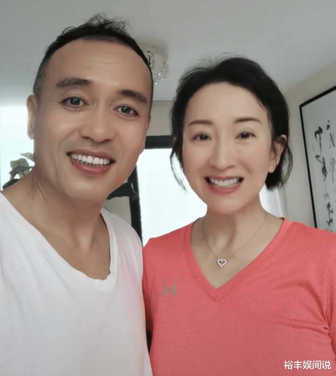 梁佩瑚|港姐梁佩瑚携富豪老公打球！任达华惊喜亮相，两鬓斑白老态尽显