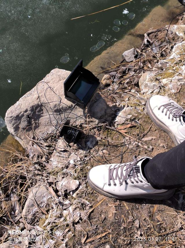 调料|奇葩的钓鱼人:钓鱼捡石头,开饵用调料