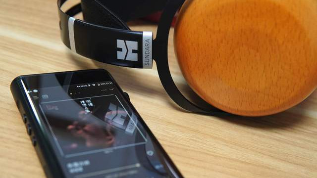 耳机|复古榉木耳壳与现代黑科技碰撞，Sundara-C才是真正的科技与狠活