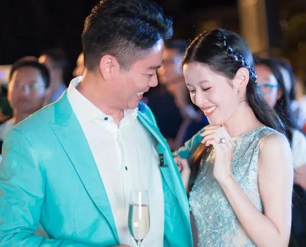 |新进展!刘强东洗脱罪名后,女方自曝患精神障碍,网友:没完了?