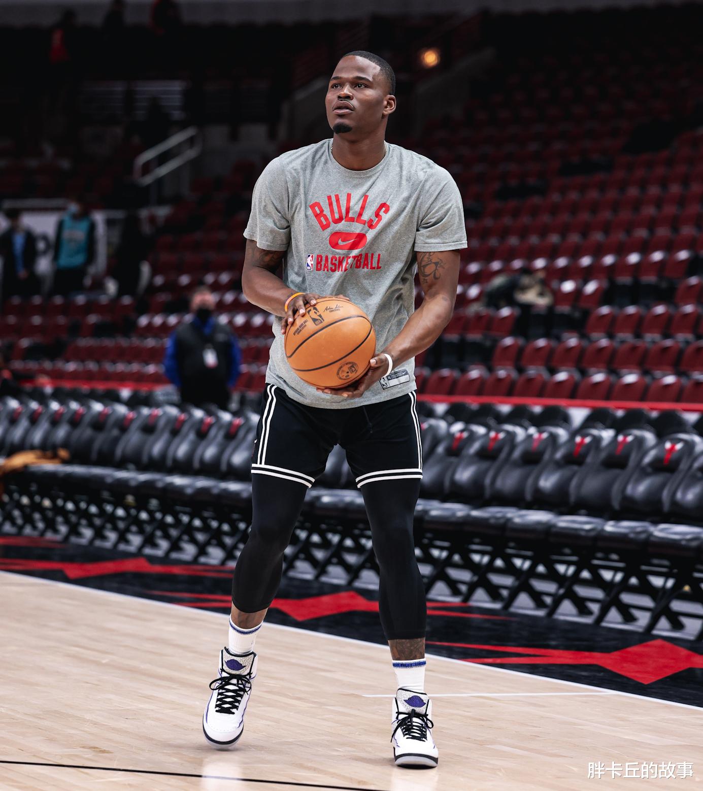 凯里·欧文|2月27日NBA球鞋上脚，戈登上脚361° AG2X，字母哥又想垫脚欧文？