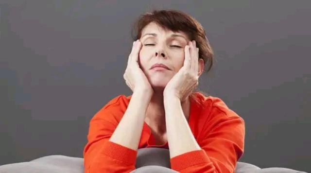 绝经|女人50岁绝经,并不是一件坏事,绝经后,两个问题慢慢离你而去