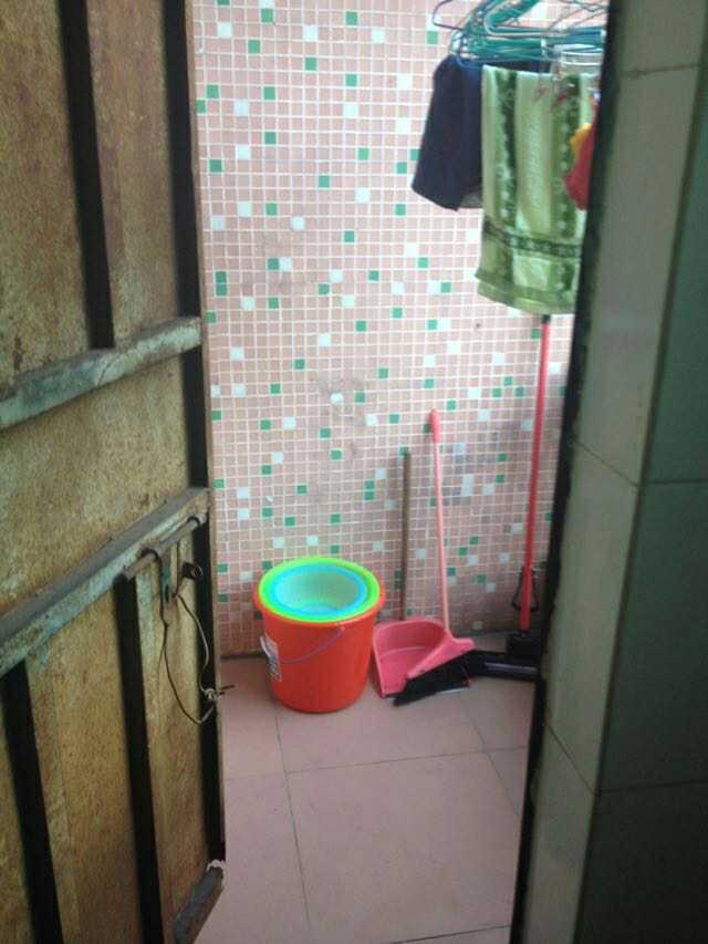 晒晒我花600元在广州租的小屋,卧室巴掌大,厕所在厨房,谁见过?