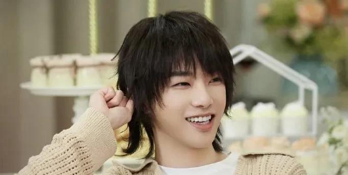 华晨宇|华晨宇被骂上热搜，渣男实锤了！网友：这样还不封杀？教坏下一代