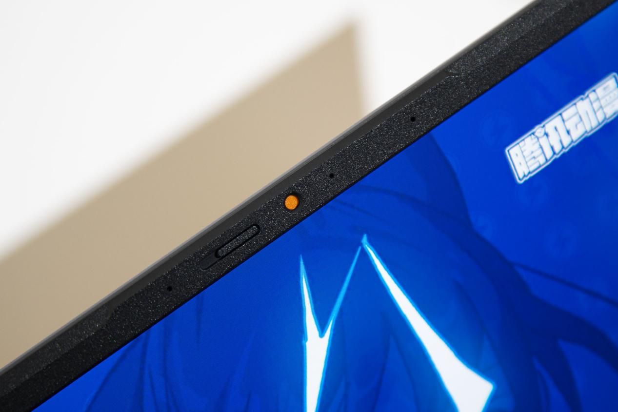 华硕|不到五千拿下全球首款120Hz OLED屏12代标压笔记本？华硕无双图赏