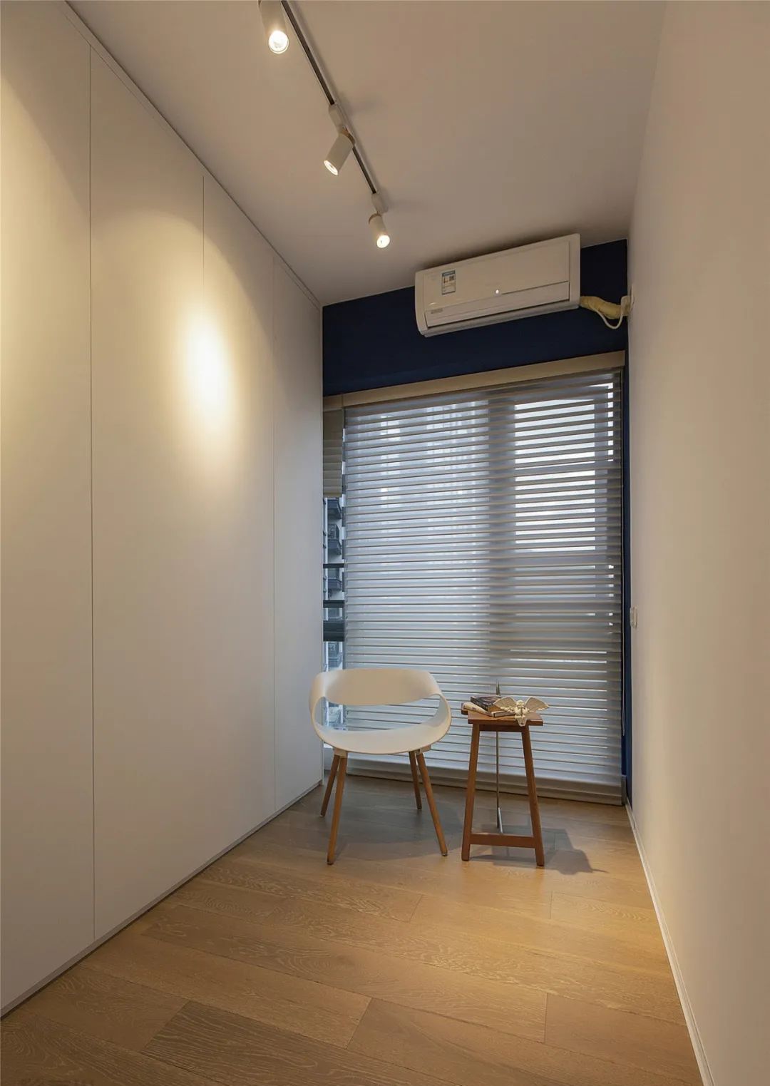 玻璃借光,干区外置,114平现代混搭三居