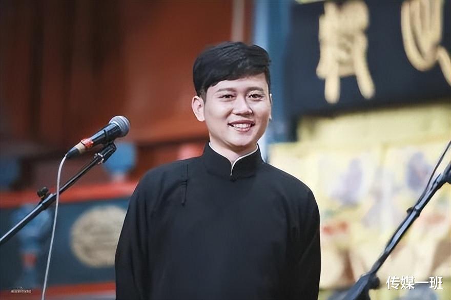 德云社|郭德纲为妻子庆生,众弟子纷纷送祝福,表面热闹德云社已不复繁华