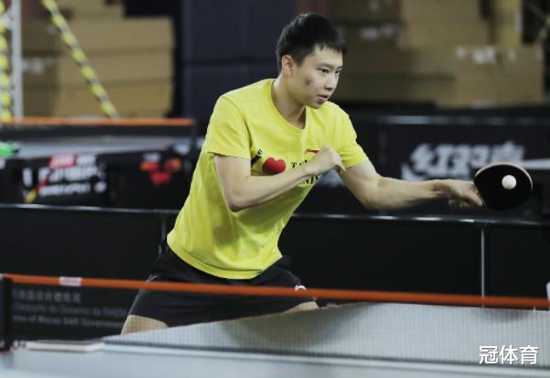 许昕|国乒3人出局！男队外战首败，18岁新星被打11-1，难寻许昕接班人