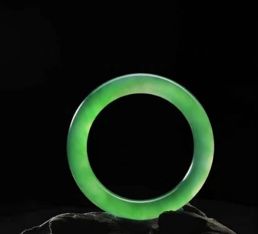 |为何喜欢翡翠的人越来越多?