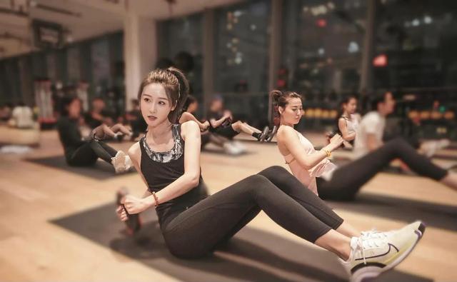 |谈起腾讯NBA女主播，就不得不提起小姨妈的大名了，你更喜欢谁？