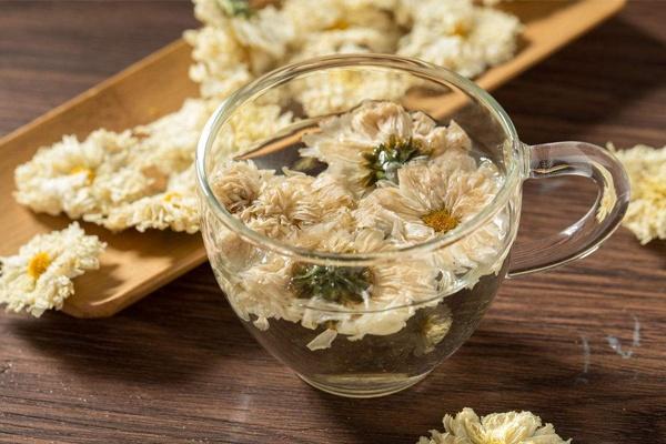 脾胃|50多岁,血压145/96,正常吗?对照看看你的年龄血压多少才算正常