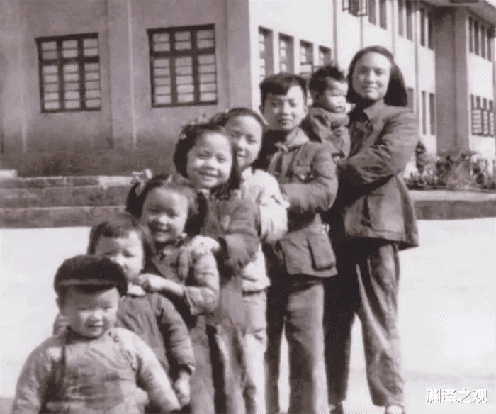 机器人|任正非的第二任妻子姚凌，曾经是得力秘书，比丈夫小了30岁