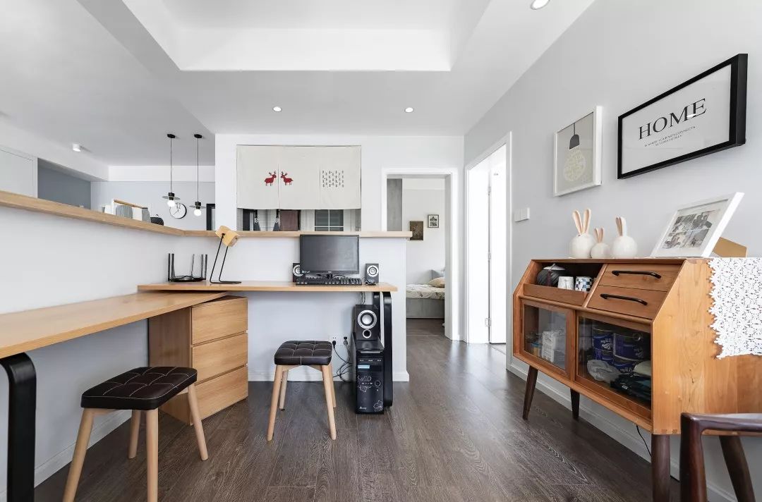 87㎡通透三居室,阳台“S型”半墙隔断,空间翻倍