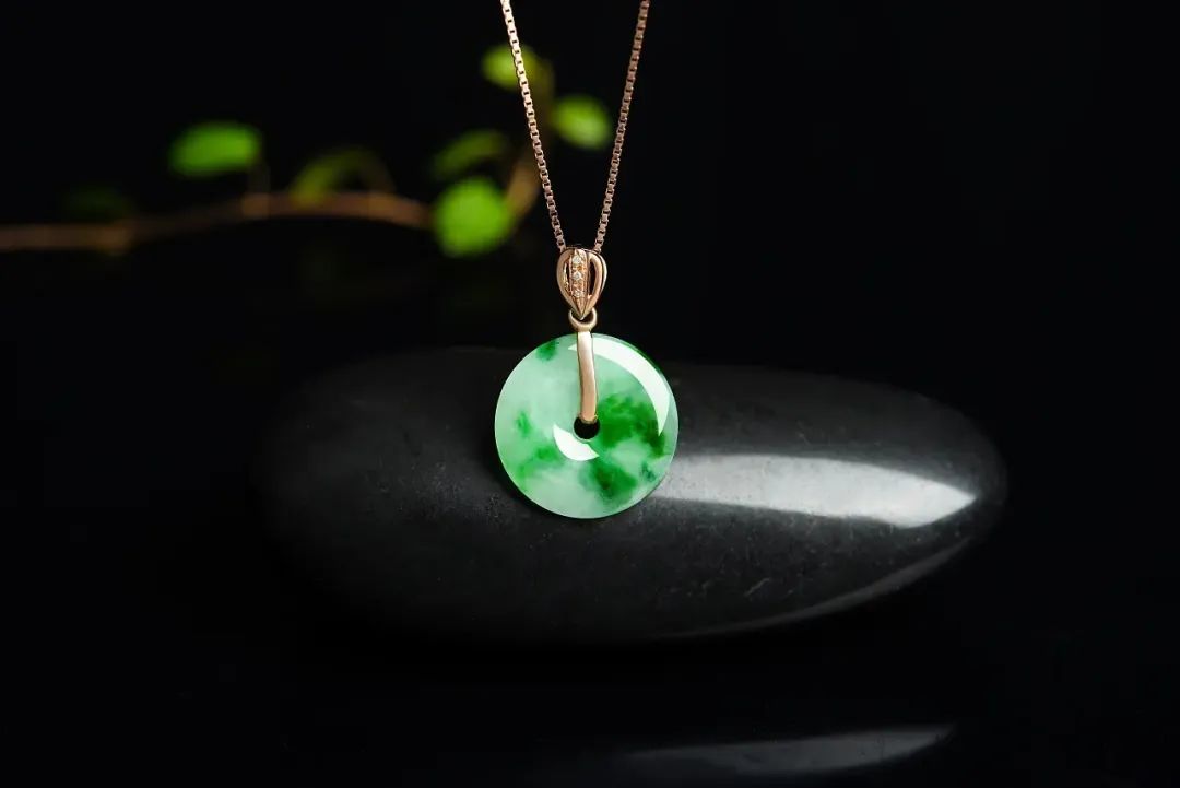 翡翠|中国人最喜欢的翡翠挂件，都有什么寓意？