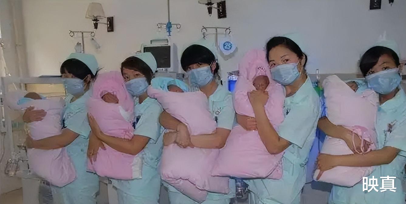 35岁河北产妇冒死诞下5胞胎,19年后坦言:若能重选,一个都不要