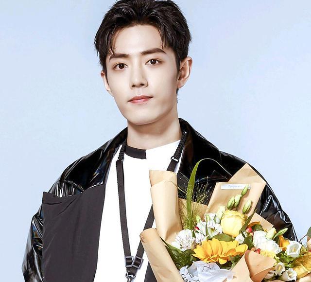 肖战|肖战一天喜迎三个纪念日,极具意义的“425”,值得粉丝铭记